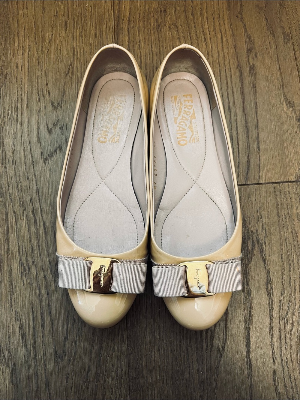 Salvatore Ferragamo Cream Patent Vara Bow Ballet Flats